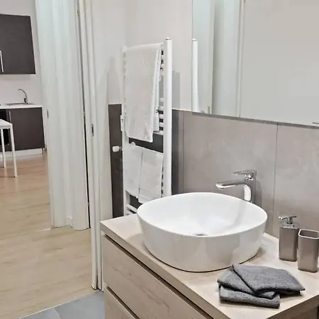 Apartment Enjoy - Ampio Bilocale Nella Antica
